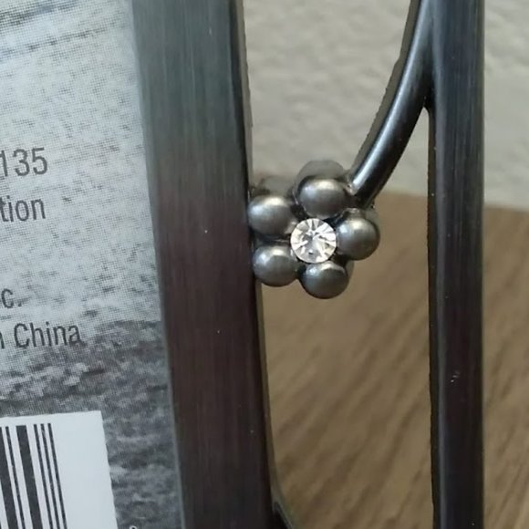 5 X 7 Decorative Metal Frame- NWOT - Picture 2 of 3